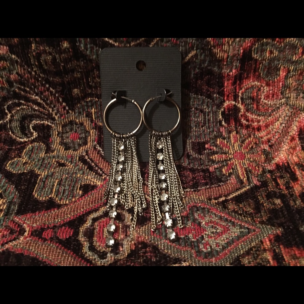 Rocking Chain And Stud Earrings